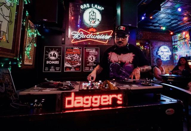 daggers
