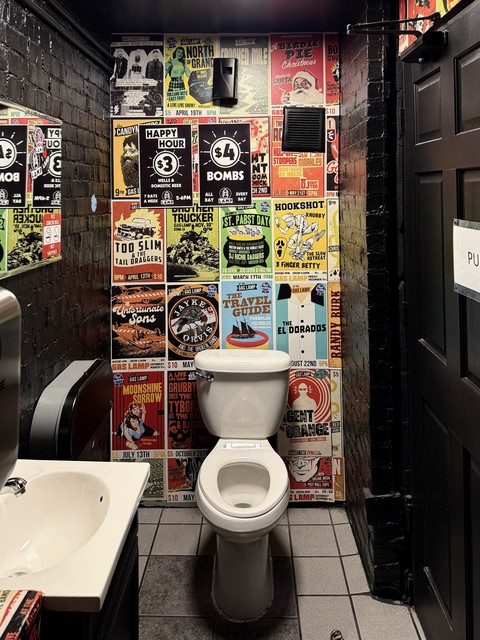 Lamp Lavatory