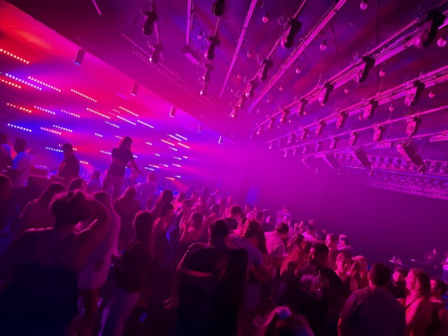Dancin at the Max