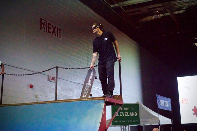 Blind skater. Badass.