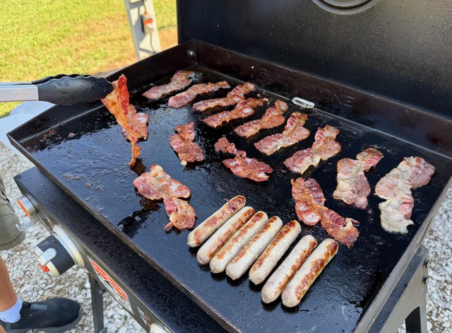 Cookin up brekkie